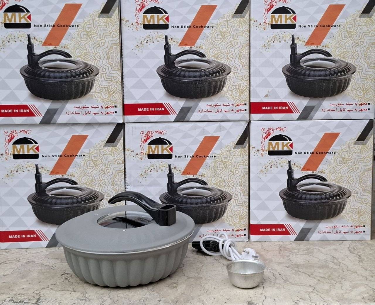 📌کیک پز برقی ام کا   ▪️با پوشش داخل گرانیتی نچسب   ▪️تک جعبه کادویی دار   🌈 رنگبندی مشکی و طوسی   ▪️قابل استفاده بر روی شعله و به صورت برقی   📌ورق ضخیم با کیفیت بالا  ▪️قطر 30cm